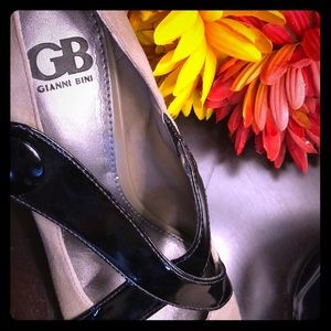 Gianni Bini strappy heels